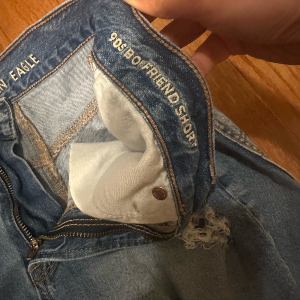 American Eagle 90s Boyfriend Shorts - Picture 6 of 7